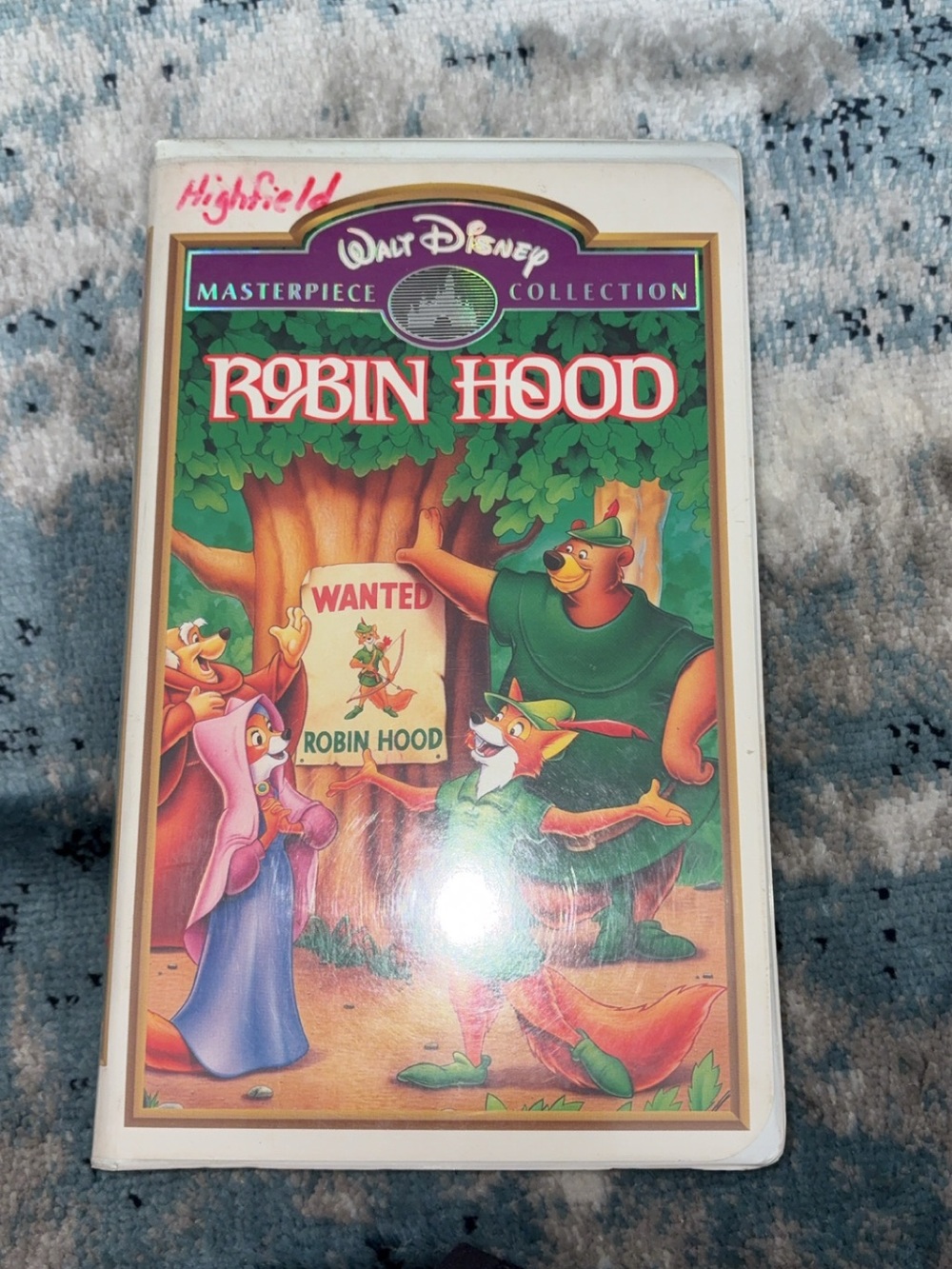 Disney Robin Hood VHS — Green, Red, White